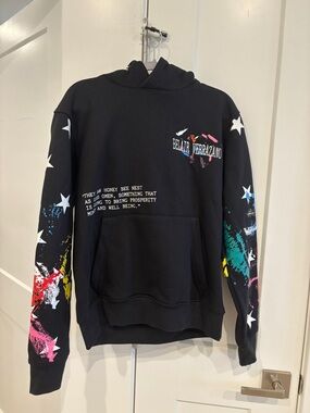 Black Paint-Splash Graphic Stars Embroidered Bee Hoodie. Size S